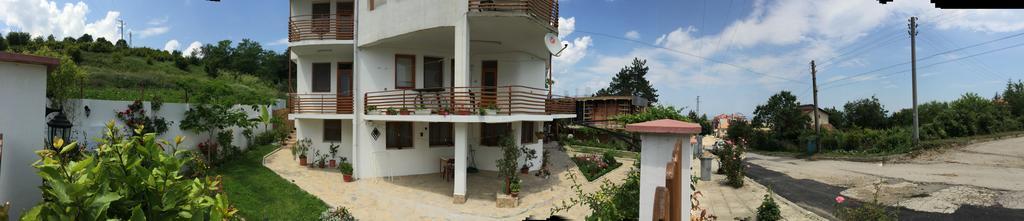 Petrovi Guest House Obsor Exterior foto